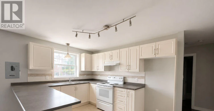 6-143 Westchester Crescent, St. Catharines, ON, L2P 2N8 - 4