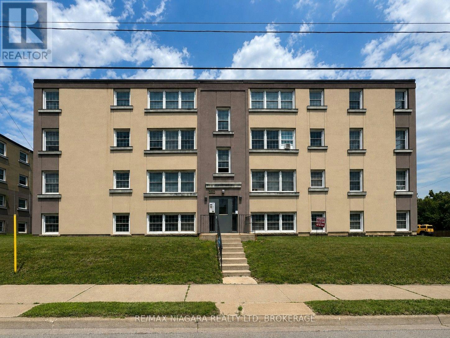 6-143 Westchester Crescent, St. Catharines, ON, L2P 2N8