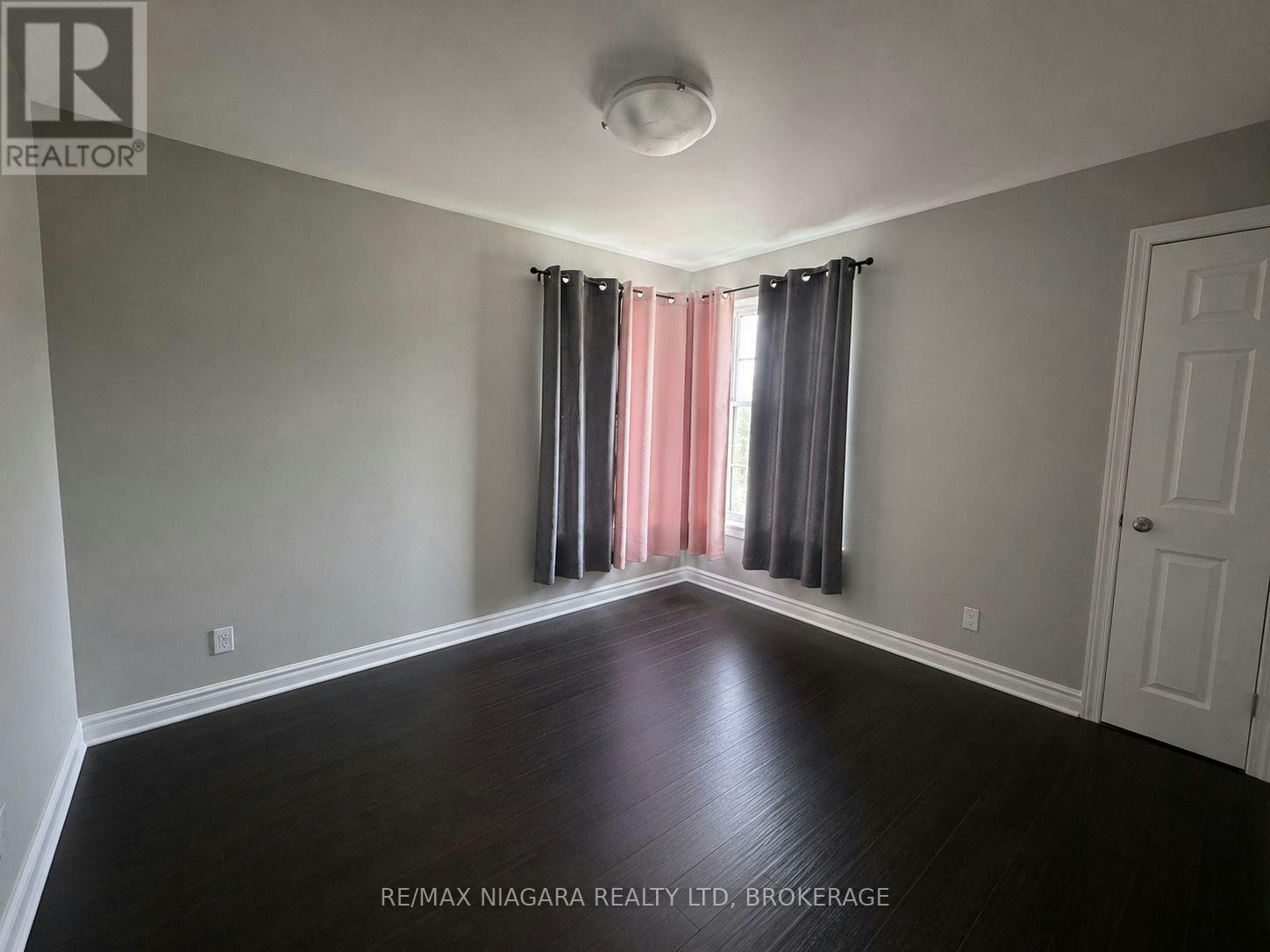 5-143 Westchester Crescent, St. Catharines, ON, L2P 2N8 - 6