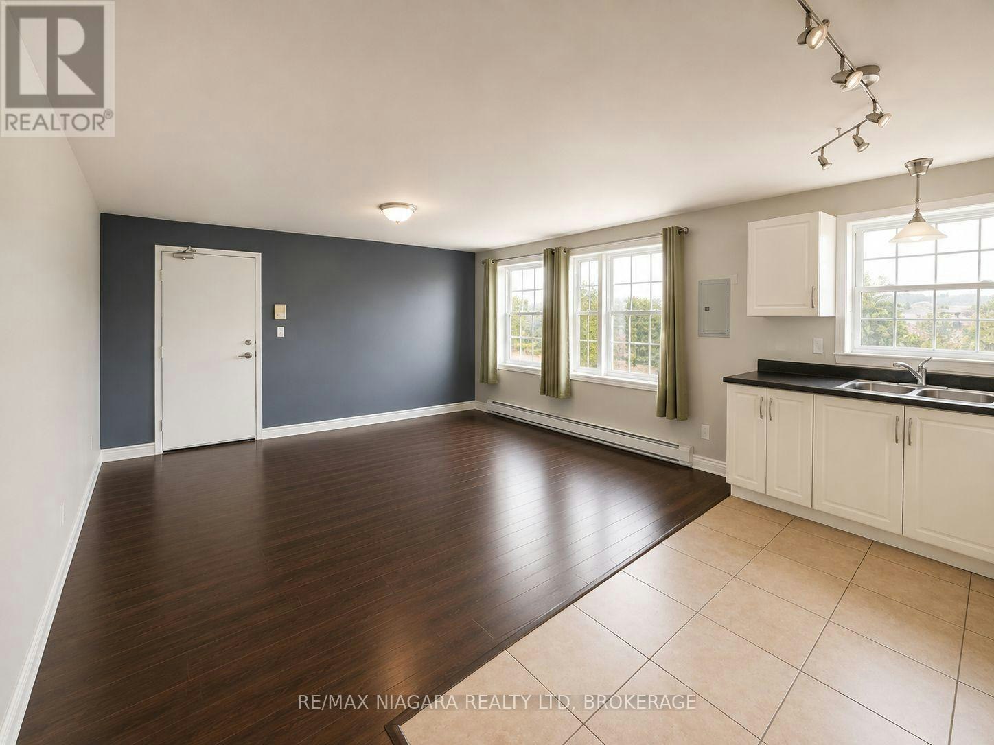 5-143 Westchester Crescent, St. Catharines, ON, L2P 2N8 - 5