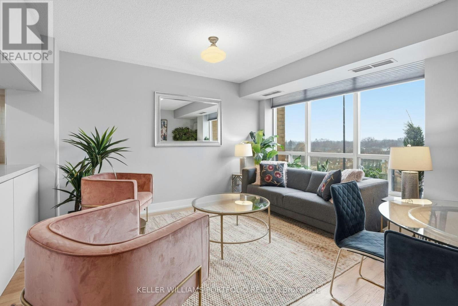 802-190 Manitoba Street, Toronto, ON, M8Y 3Y8