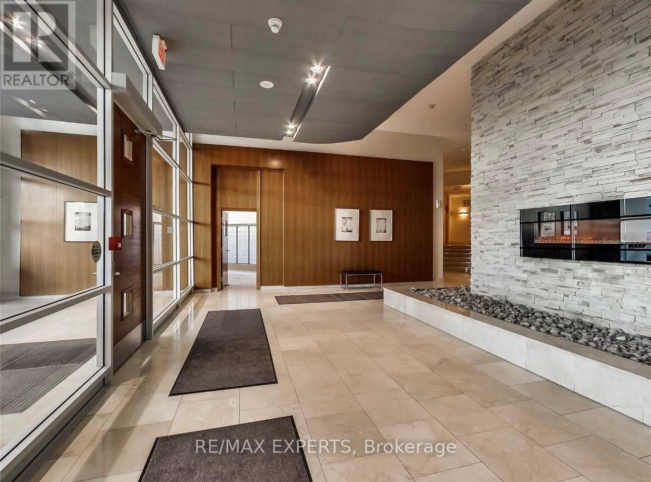 722-220 Burnhamthorpe Road W, Mississauga, ON, L5B 4N4 - 37