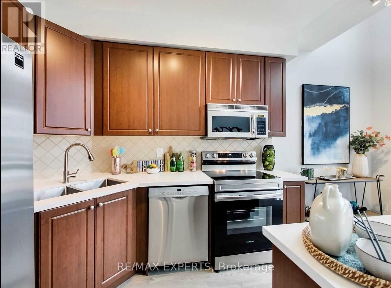 722-220 Burnhamthorpe Road W, Mississauga, ON, L5B 4N4 - 6