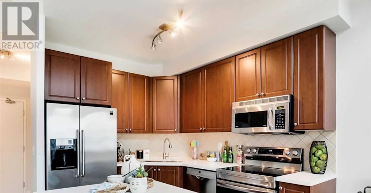 722-220 Burnhamthorpe Road W, Mississauga, ON, L5B 4N4 - 10