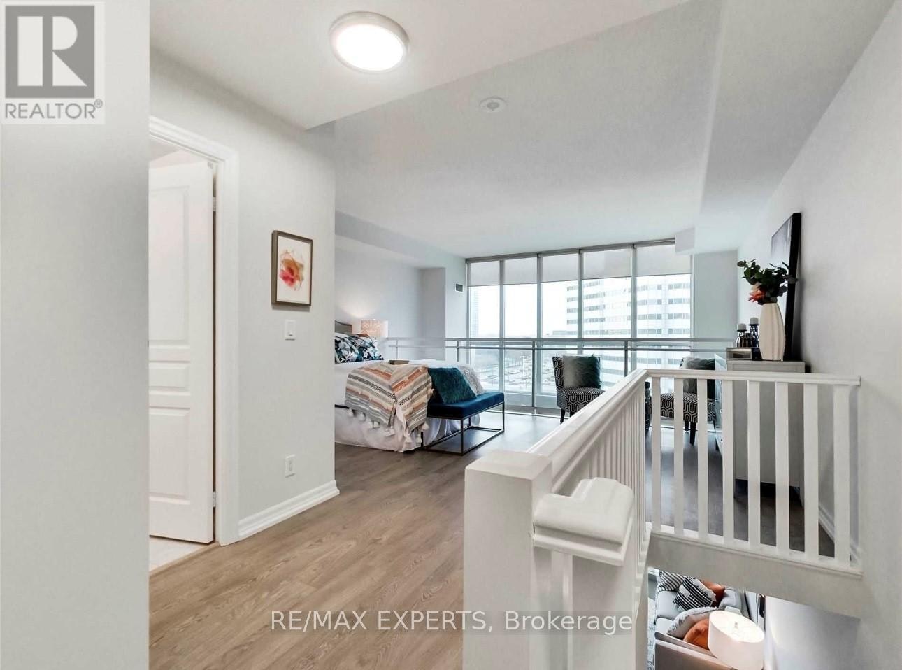 722-220 Burnhamthorpe Road W, Mississauga, ON, L5B 4N4 - 19