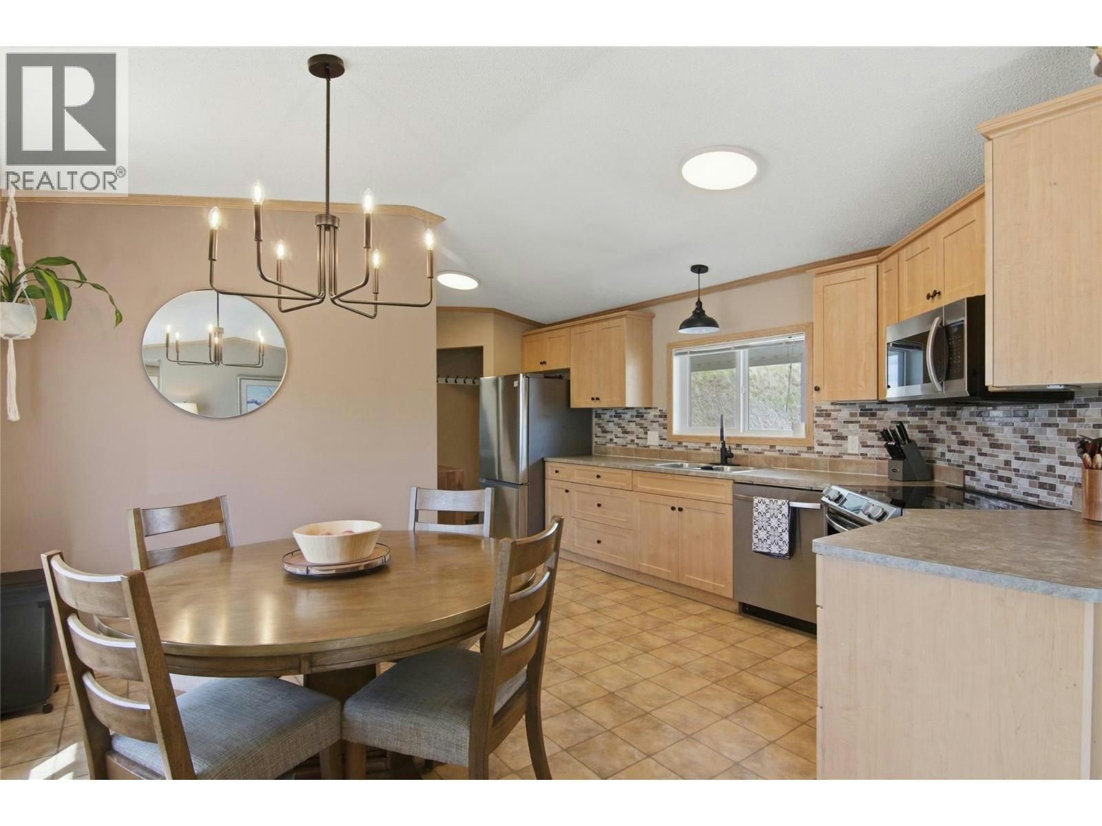 8-2815 Princeton Kamloops Highway, Kamloops, BC, V0E 2A0 - 4
