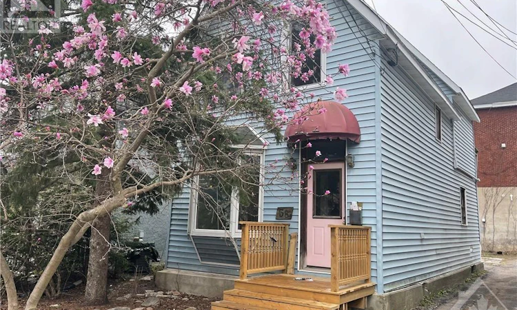 38 Adelaide Street