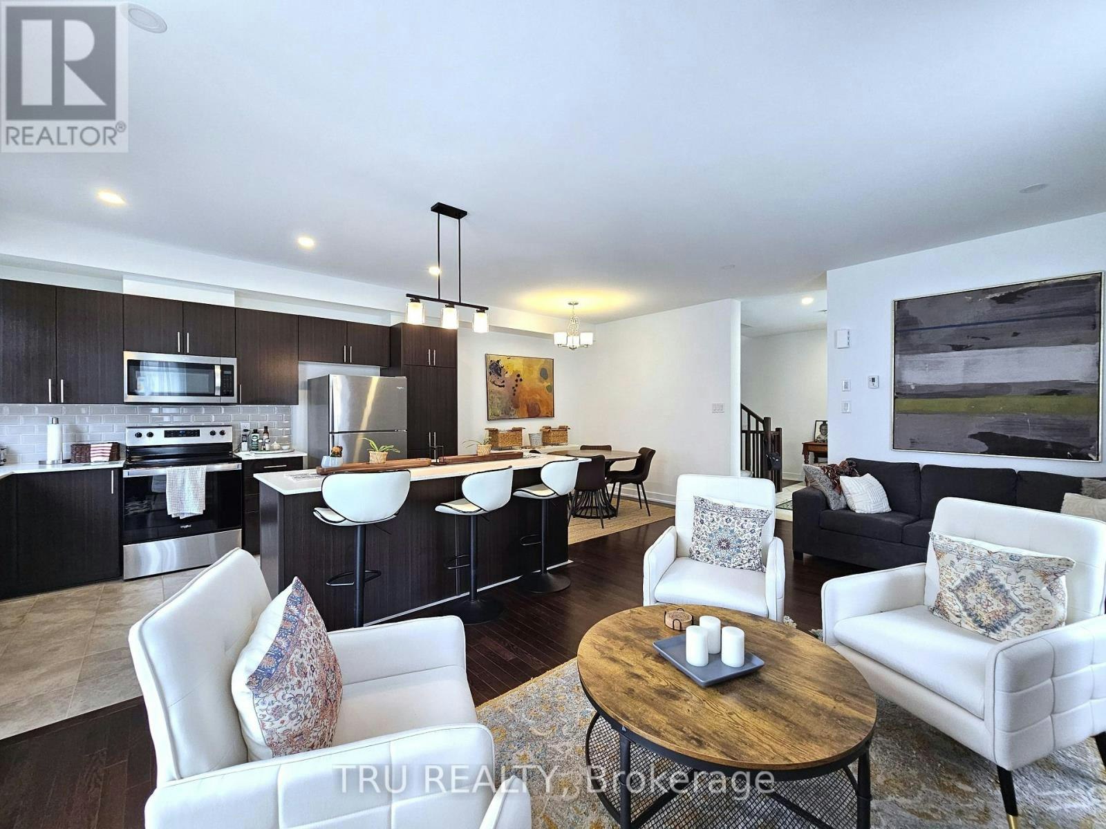 332 Makobe Lane, Ottawa, ON, K4M 0M1 - 11