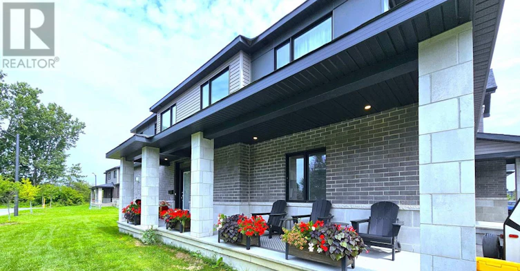 332 Makobe Lane, Ottawa, ON, K4M 0M1 - 4