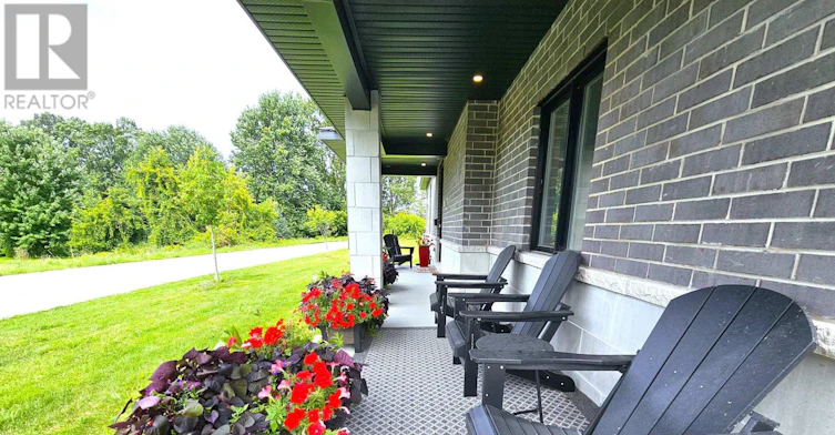 332 Makobe Lane, Ottawa, ON, K4M 0M1 - 5