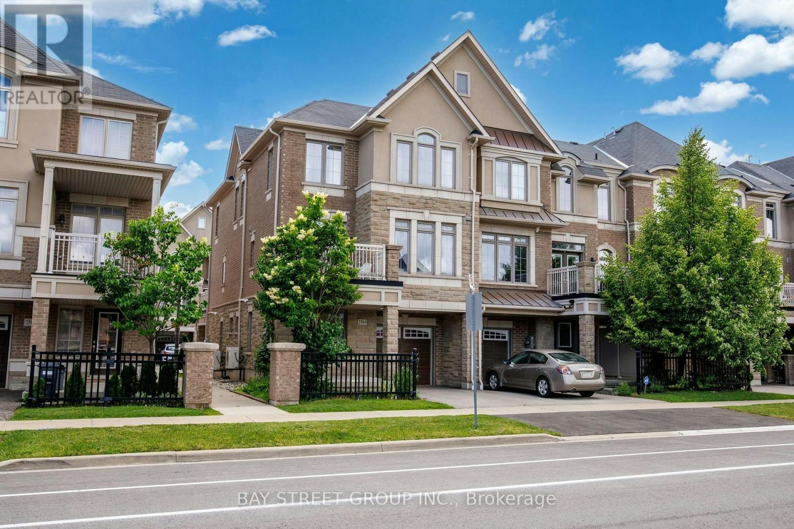 2564 Grand Oak Trail, Oakville, ON, L6M 0S4 - 3