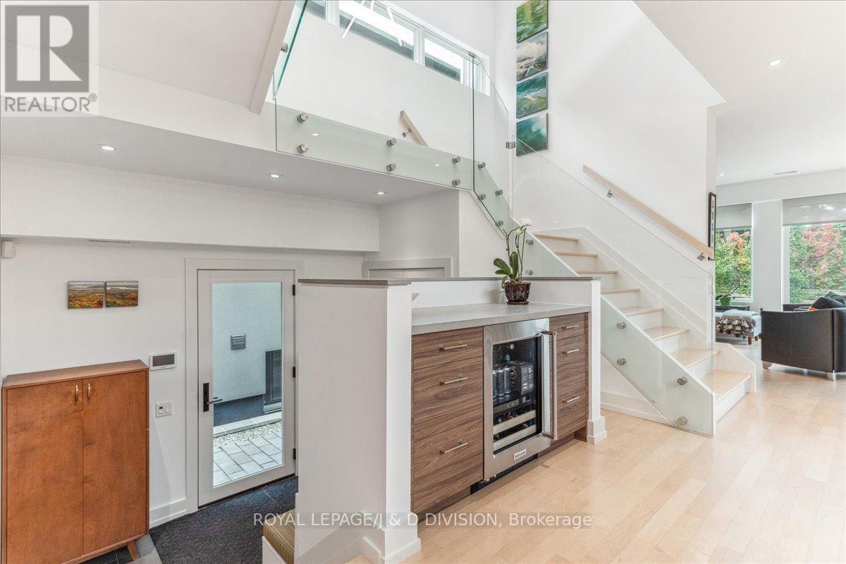 16 Forty First Street, Toronto, ON, M8W 3N5 - 14