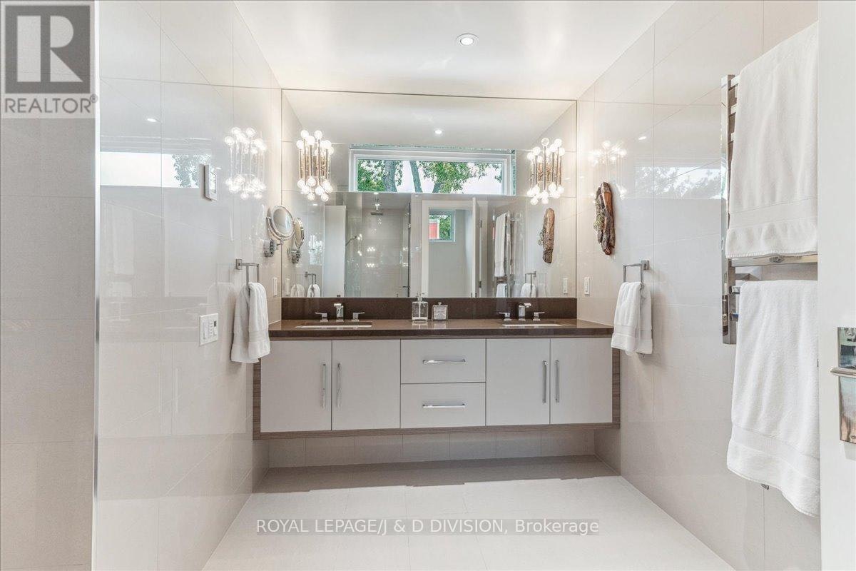 16 Forty First Street, Toronto, ON, M8W 3N5 - 26