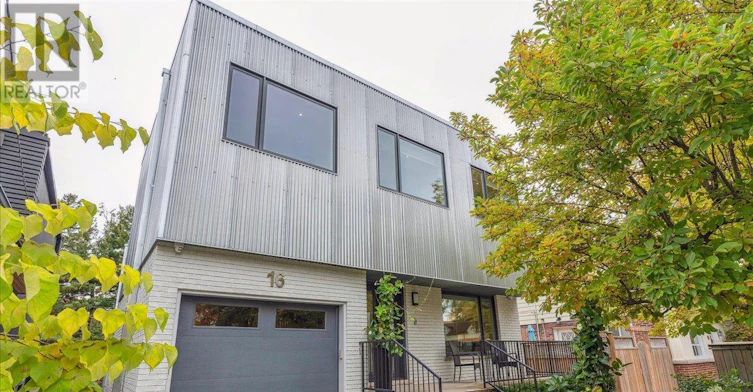 16 Forty First Street, Toronto, ON, M8W 3N5 - 2
