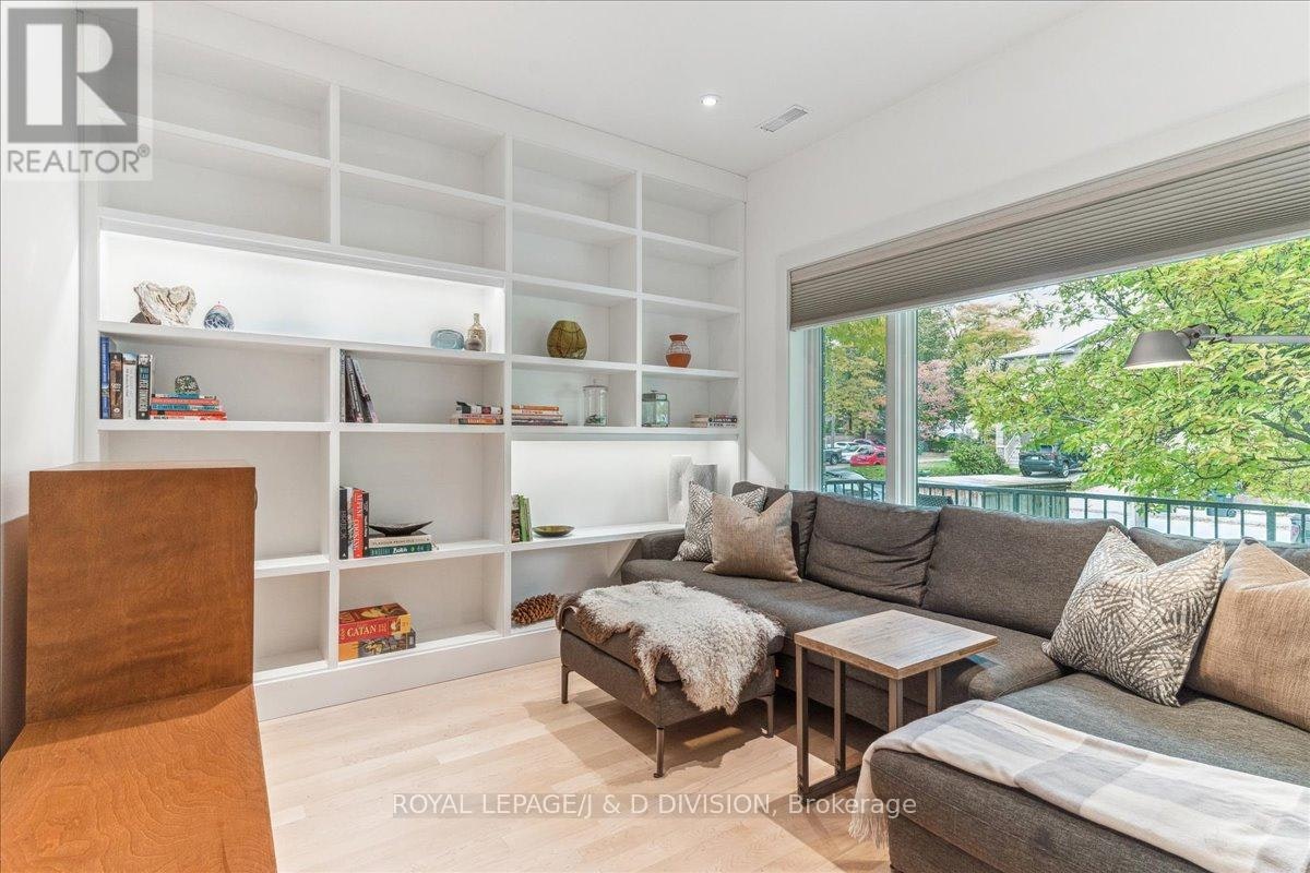 16 Forty First Street, Toronto, ON, M8W 3N5 - 6