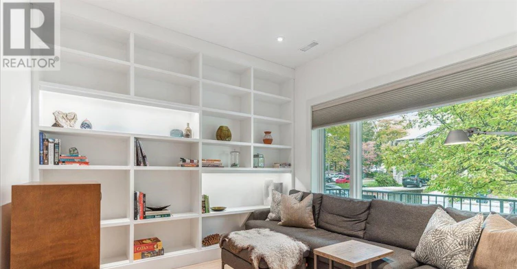 16 Forty First Street, Toronto, ON, M8W 3N5 - 6