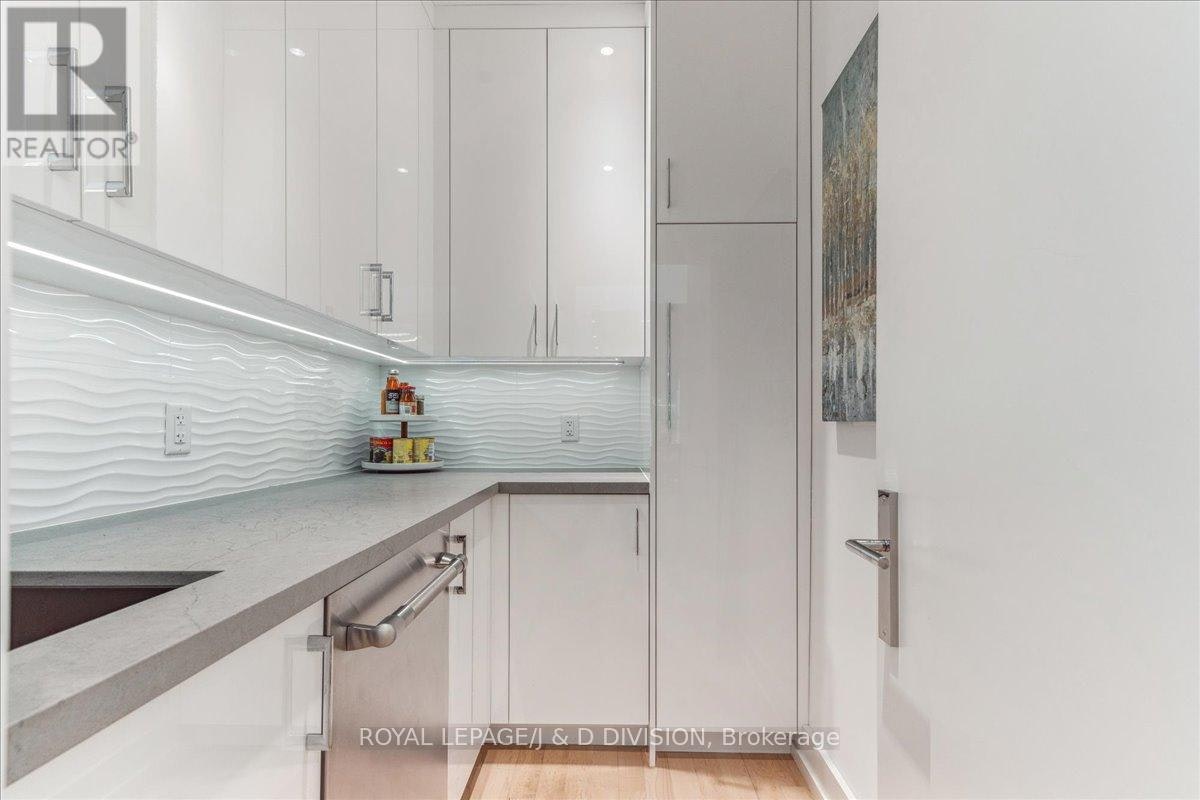 16 Forty First Street, Toronto, ON, M8W 3N5 - 21