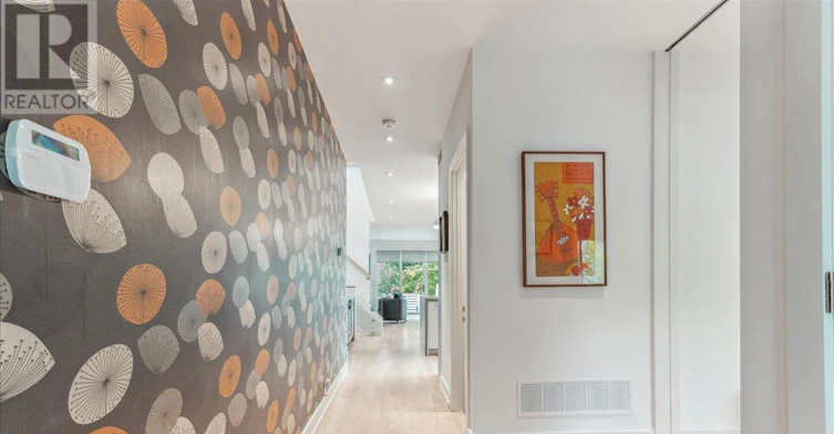 16 Forty First Street, Toronto, ON, M8W 3N5 - 4