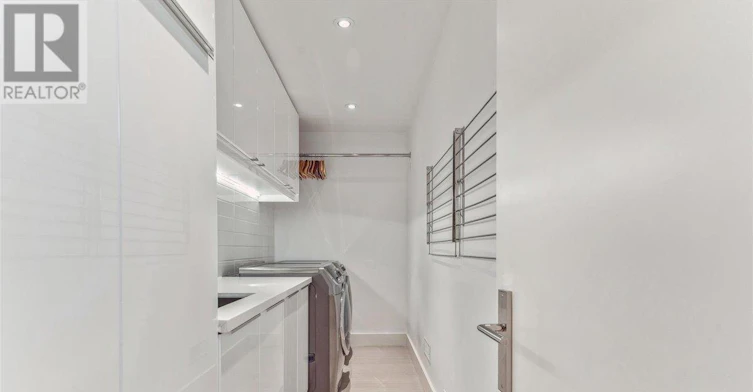 16 Forty First Street, Toronto, ON, M8W 3N5 - 32