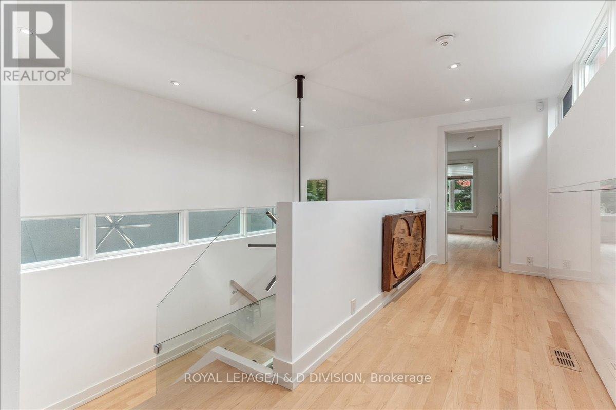 16 Forty First Street, Toronto, ON, M8W 3N5 - 23