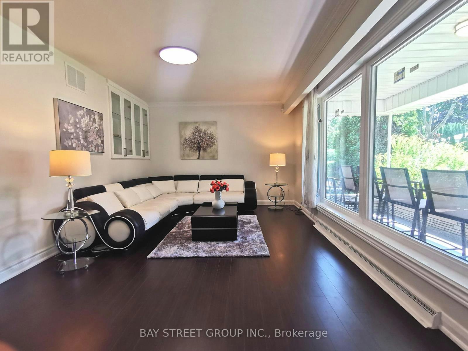 67 Burbank Drive, Toronto, ON, M2K 1N3 - 5