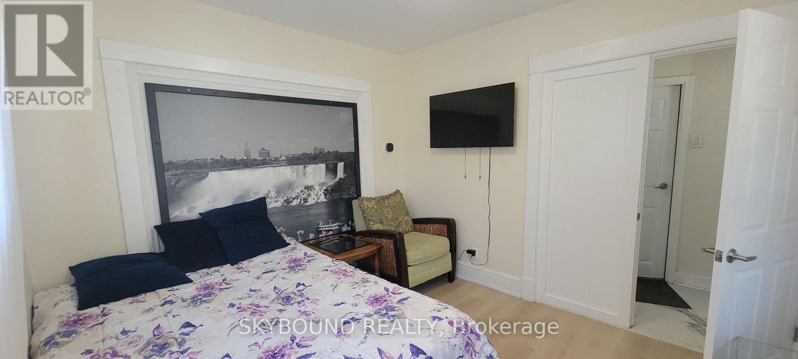 ROOM-4869 Second Avenue, Niagara Falls, ON, L2E 4H9 - 2