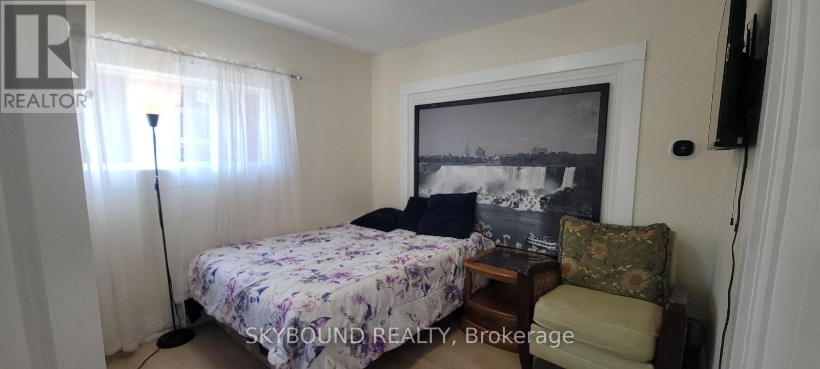 ROOM-4869 Second Avenue, Niagara Falls, ON, L2E 4H9