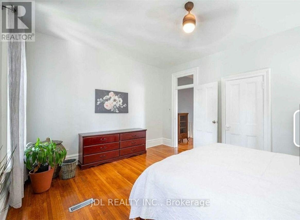 A 2ND FLOOR-137 Denison Ave Avenue, Toronto, ON, M5T 2N2 - 10