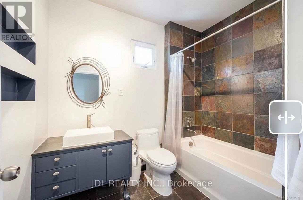 A 2ND FLOOR-137 Denison Ave Avenue, Toronto, ON, M5T 2N2 - 5