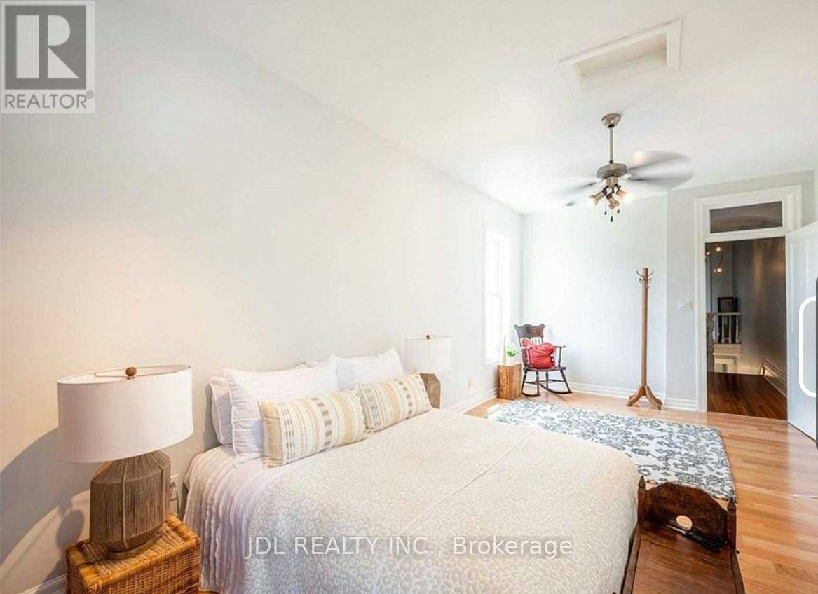 A 2ND FLOOR-137 Denison Ave Avenue, Toronto, ON, M5T 2N2 - 13
