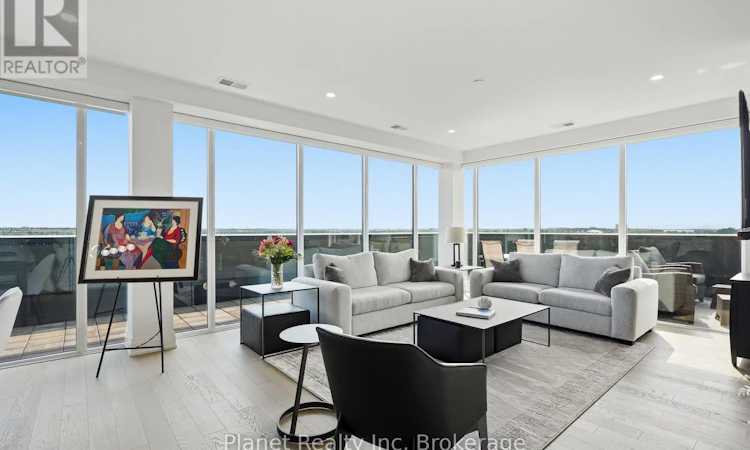 1305-71 Wyndham Street S