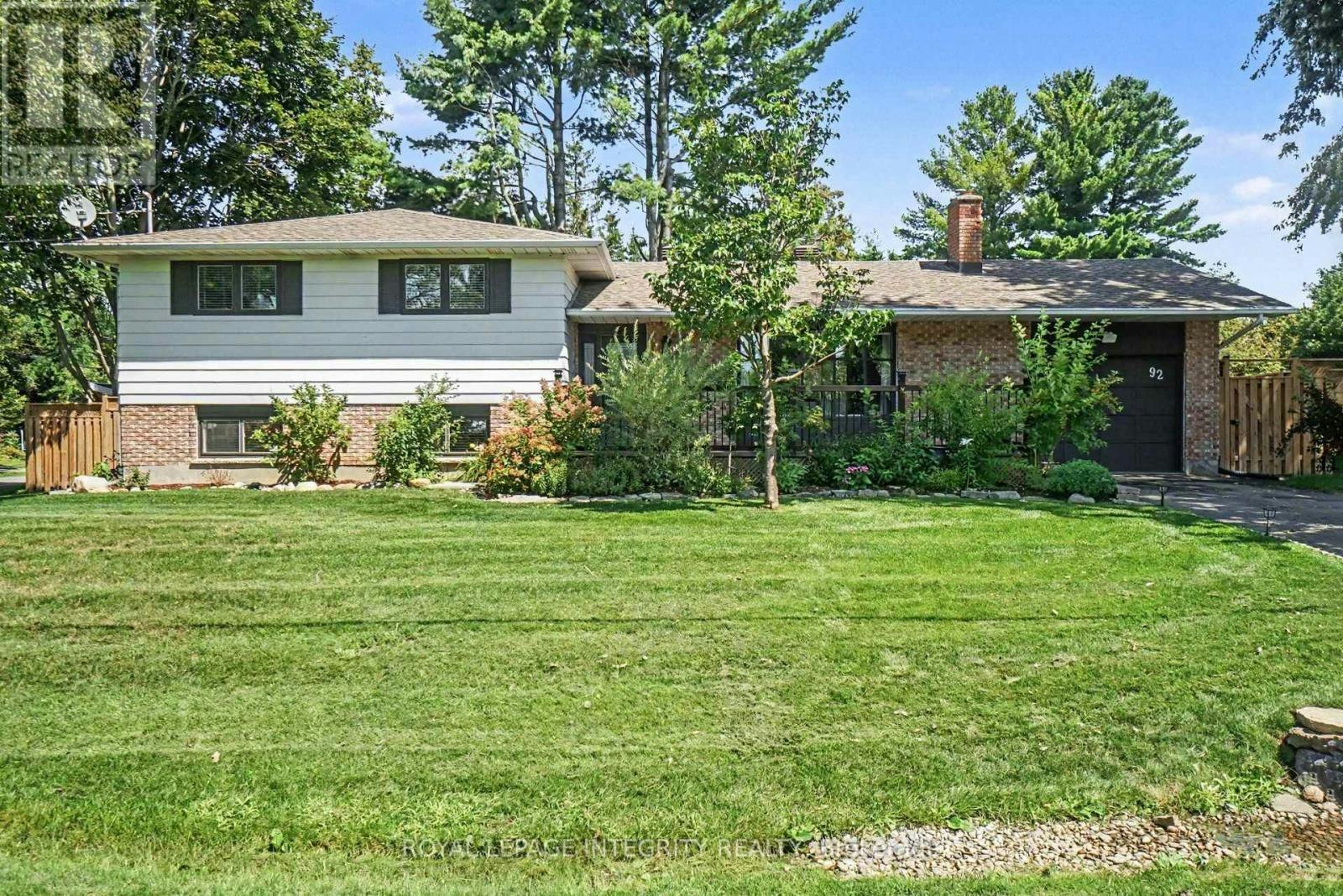 92 Lennox Street S, Ottawa, ON, K0A 2Z0