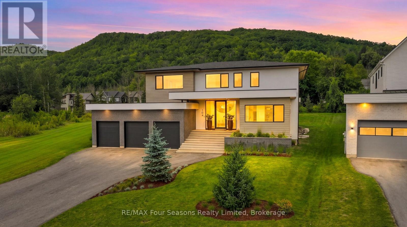 102 Barton Boulevard, Blue Mountains, ON, N0H 1J0