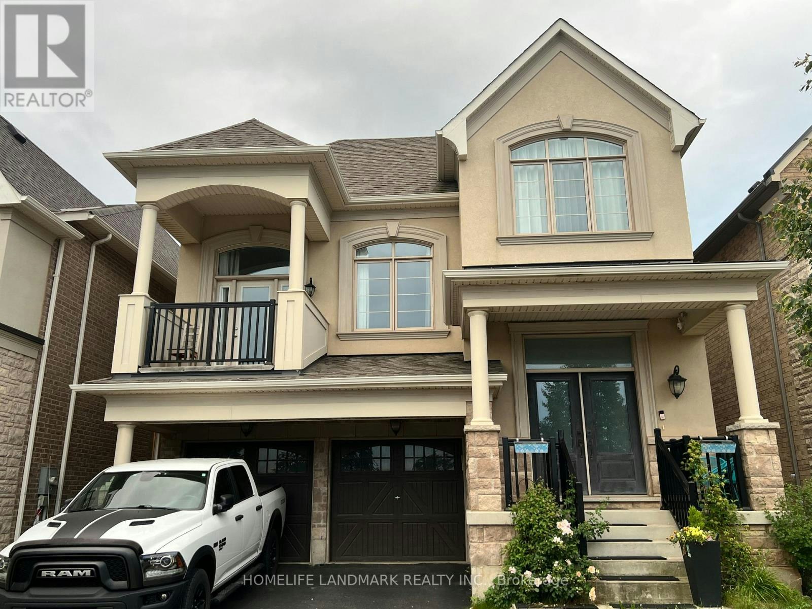 102 Fowley Drive, Oakville, ON, L6H 0V3