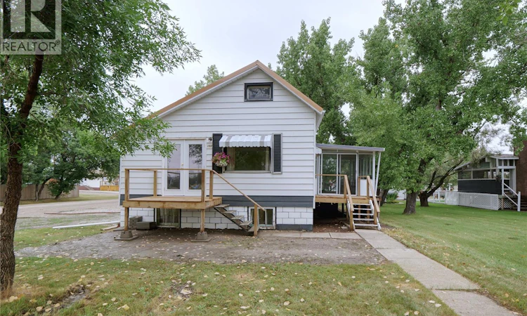192 2nd Avenue W