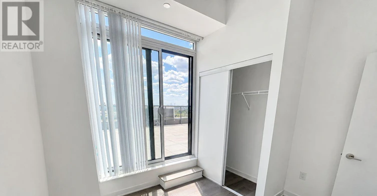 1017-60 Honeycrisp Crescent, Vaughan, ON, L4K 0N5 - 11