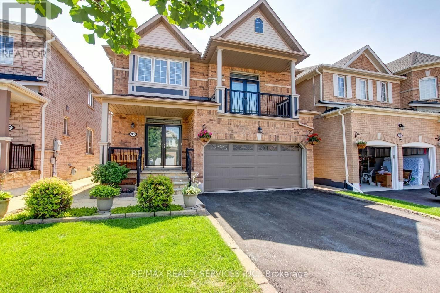 35 Hardgate Crescent, Brampton, ON, L7A 3V7