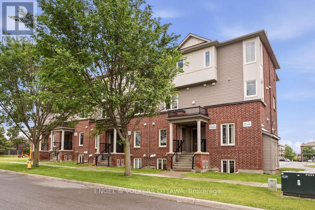 270 Espin Heights, Ottawa, ON, K2J 0Y8