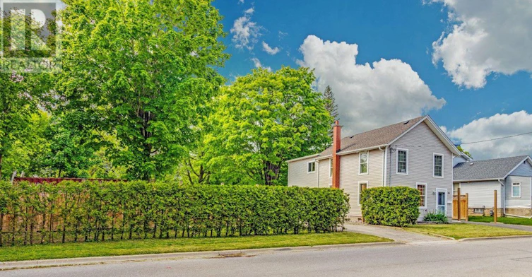 26 Whiting Avenue, Oshawa, ON, L1H 3T3 - 3