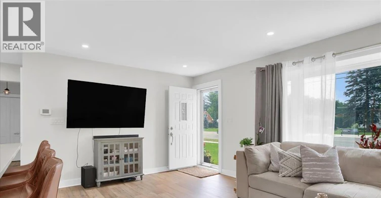 1180 Cabana Road West, Windsor, ON, N9G 1B4 - 8