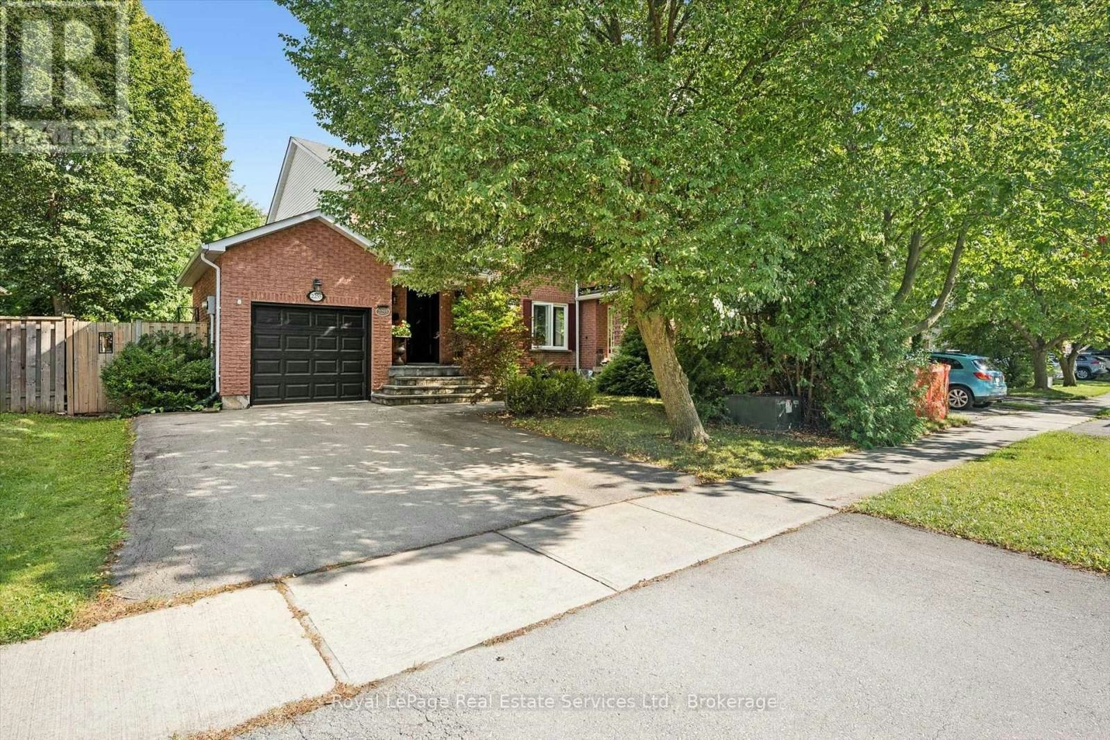 2255 Maclennan Drive, Oakville, ON, L6H 5K4
