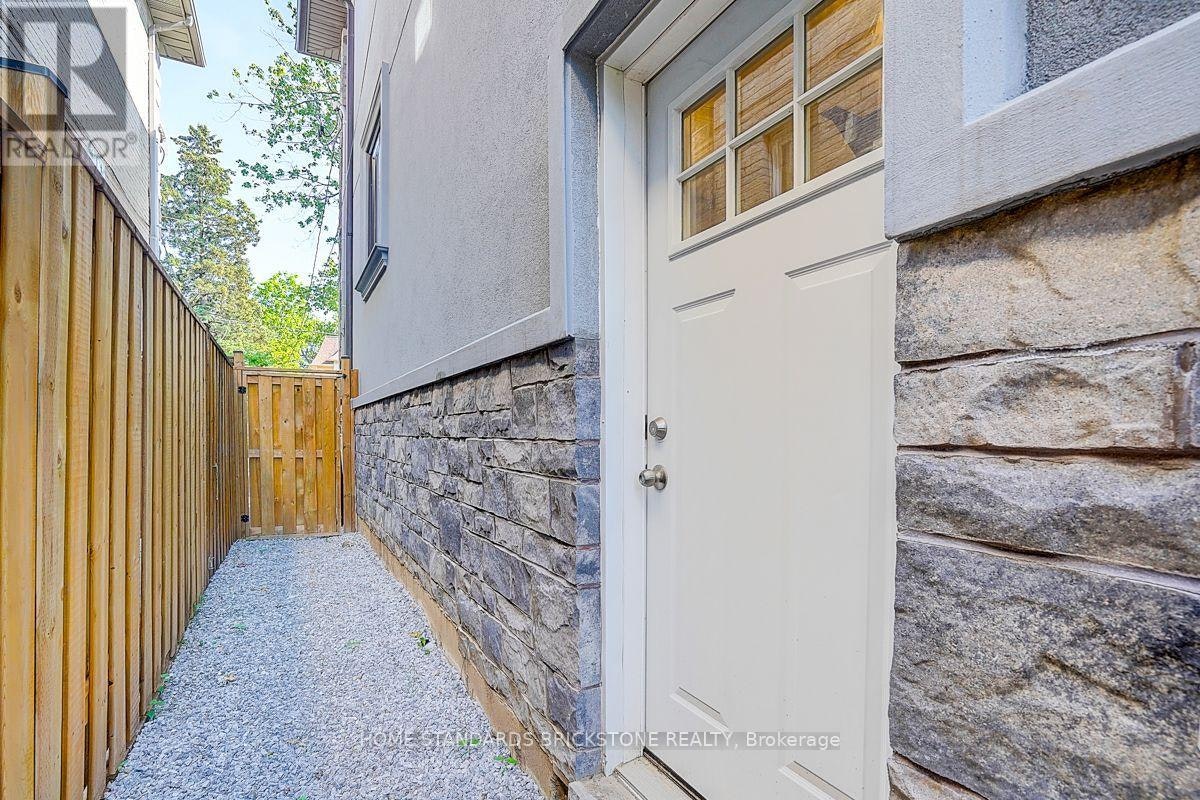 36 Abitibi Avenue, Toronto, ON, M2M 2V1 - 43