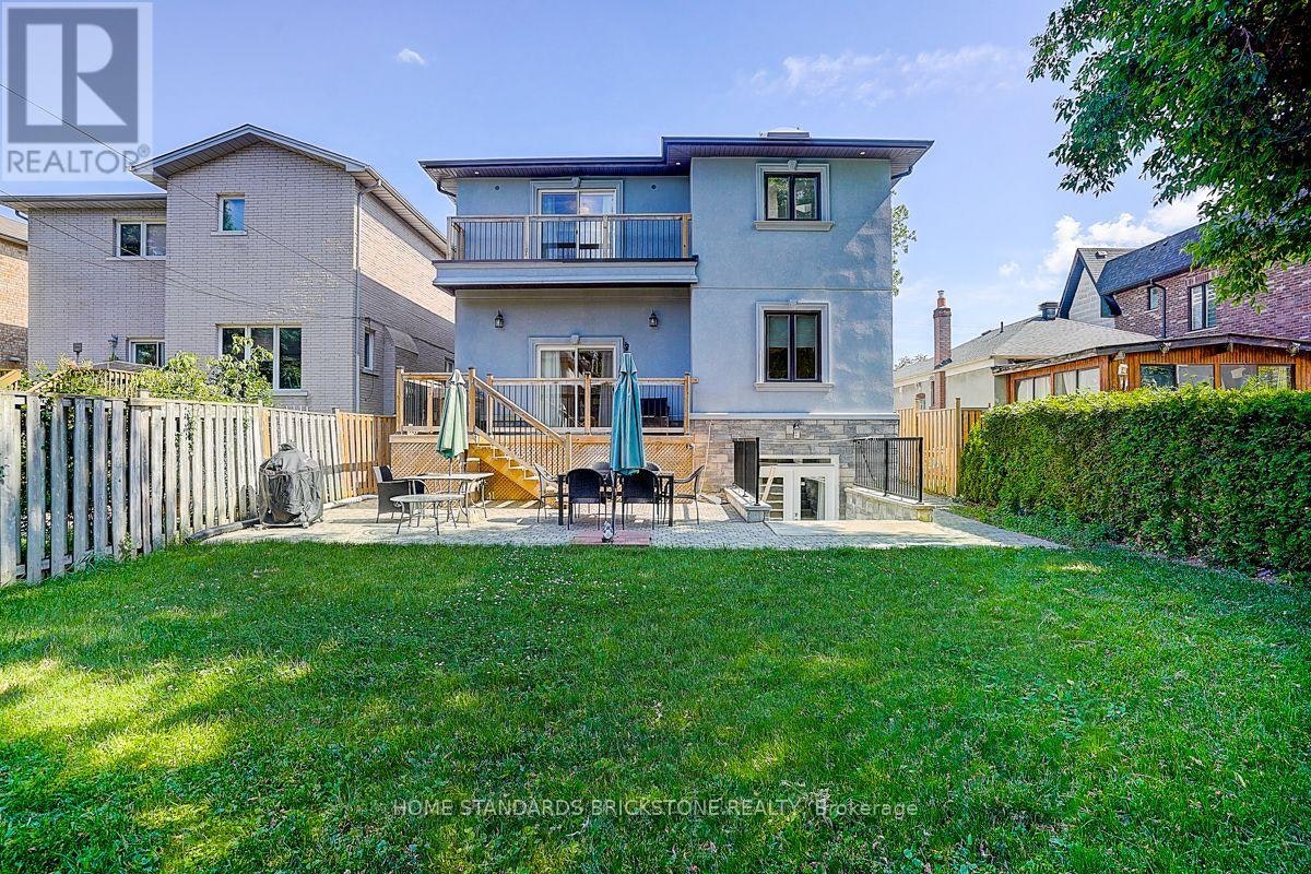 36 Abitibi Avenue, Toronto, ON, M2M 2V1 - 3