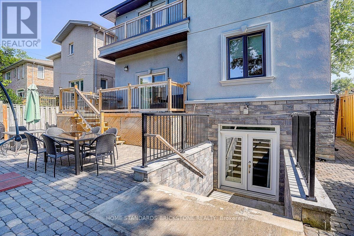 36 Abitibi Avenue, Toronto, ON, M2M 2V1 - 6