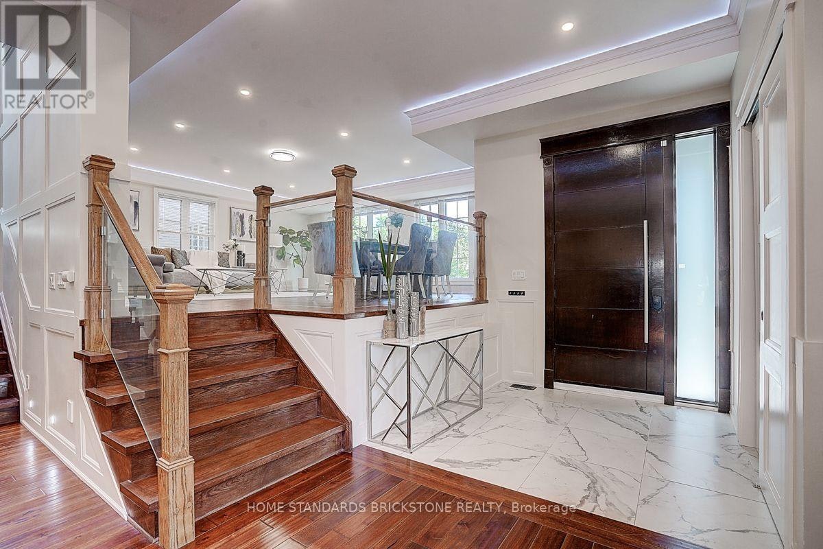 36 Abitibi Avenue, Toronto, ON, M2M 2V1 - 8