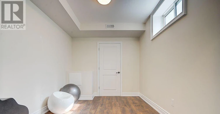 36 Abitibi Avenue, Toronto, ON, M2M 2V1 - 47
