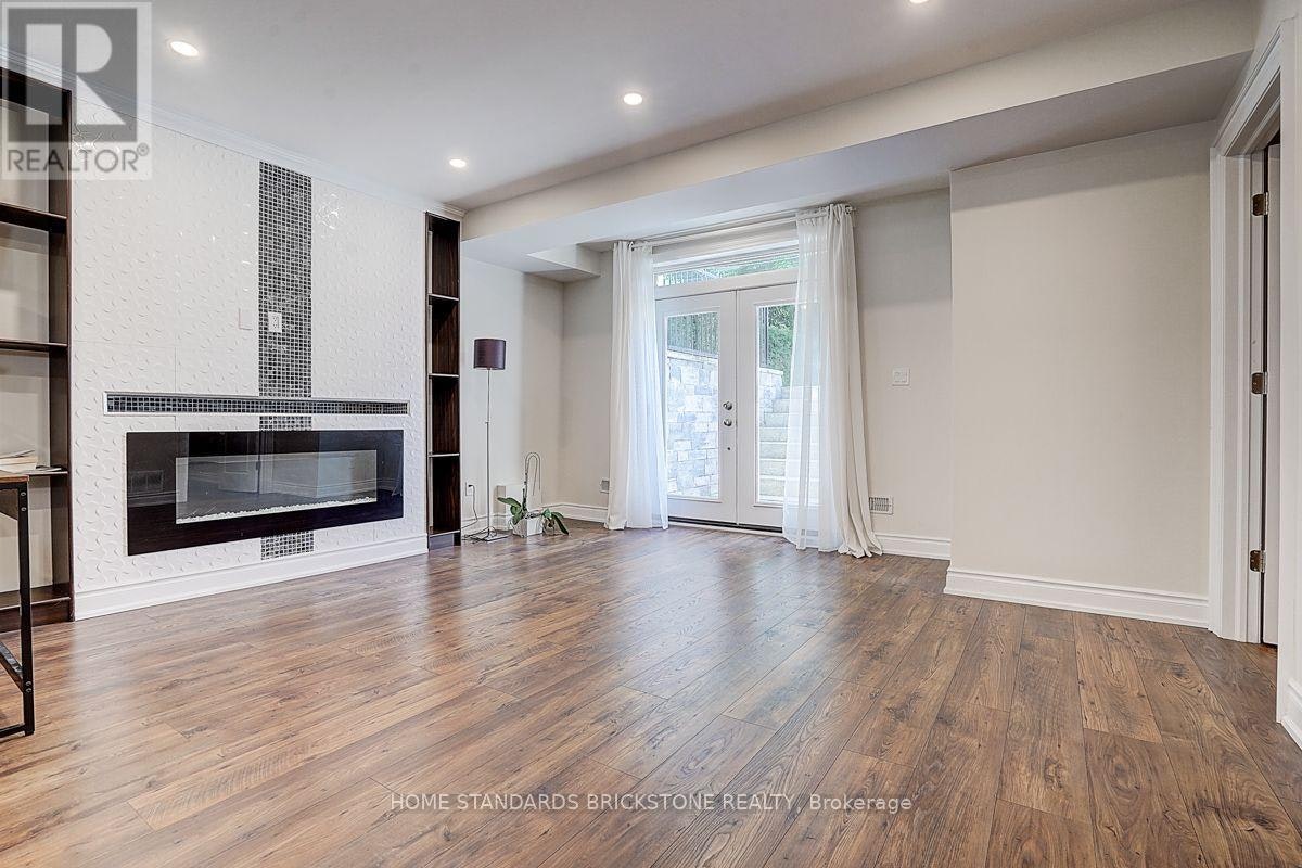 36 Abitibi Avenue, Toronto, ON, M2M 2V1 - 44