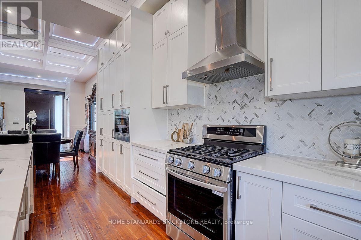 36 Abitibi Avenue, Toronto, ON, M2M 2V1 - 14