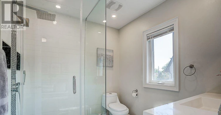 36 Abitibi Avenue, Toronto, ON, M2M 2V1 - 37
