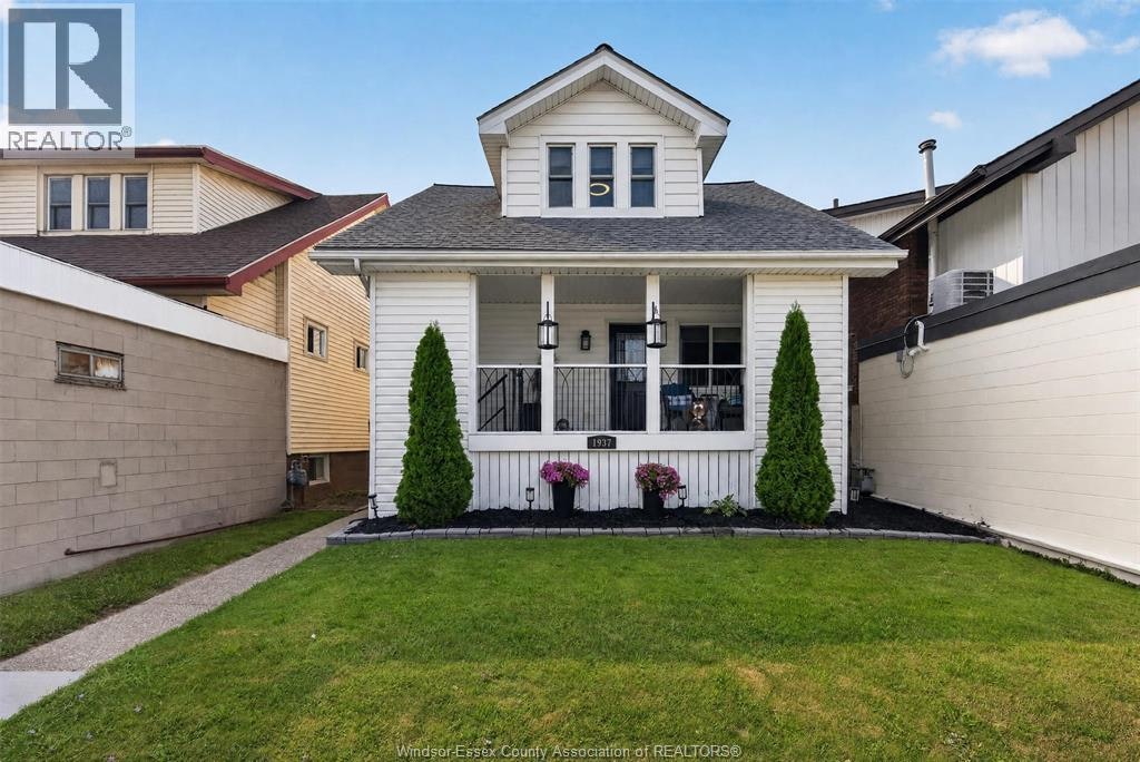 1937 Ottawa, Windsor, ON, N8Y 1R6